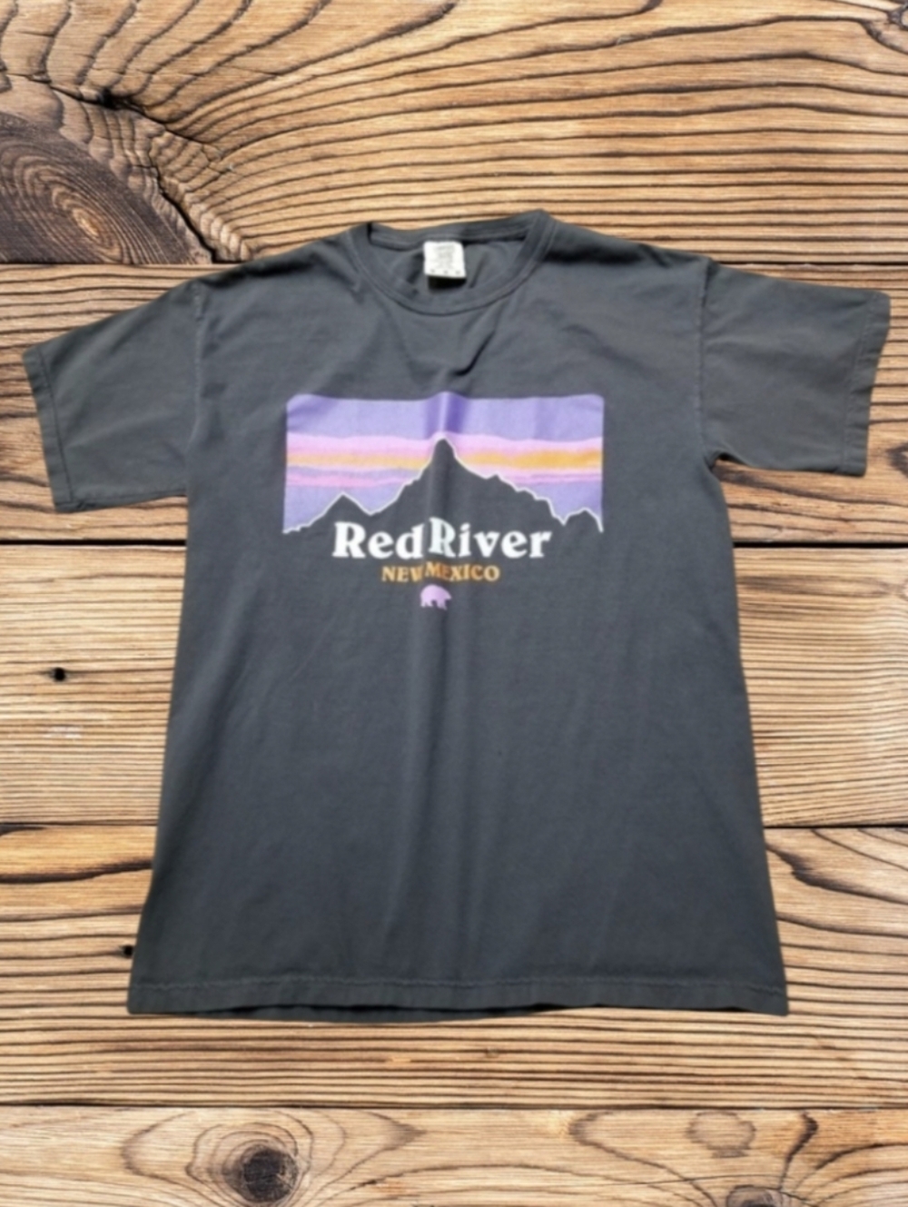 UNISEX "RED RIVER NEW MEXICO" DARK GRAY TEE SZ-MED